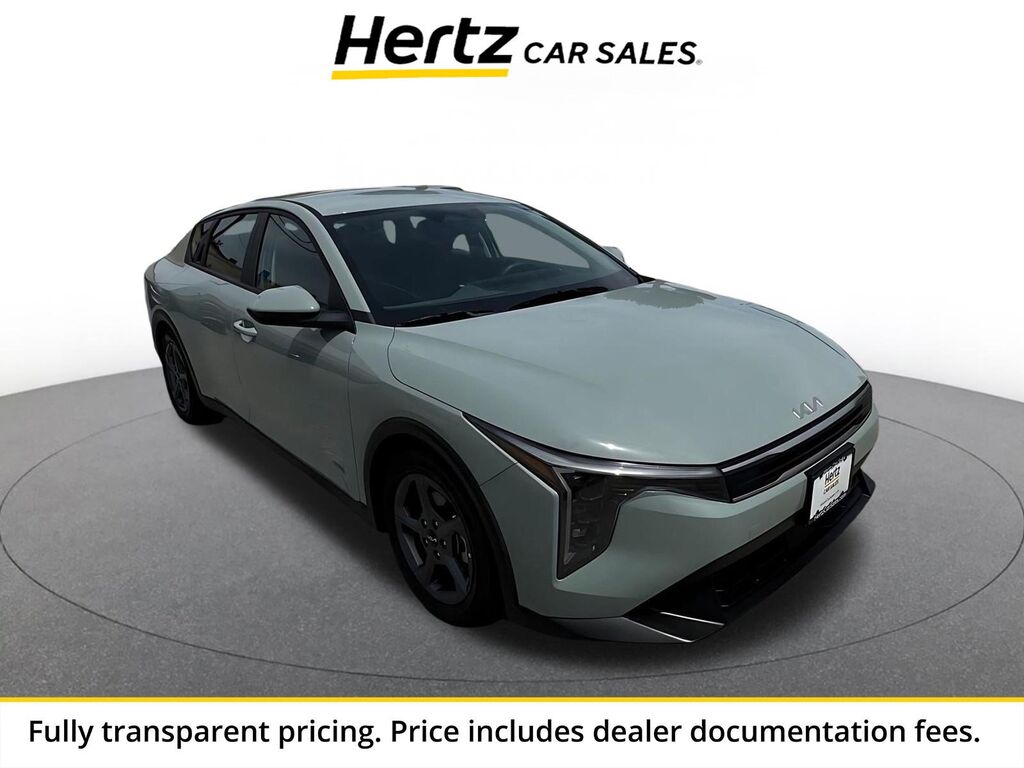2025 Kia K4 LXS — photo 1 of 13