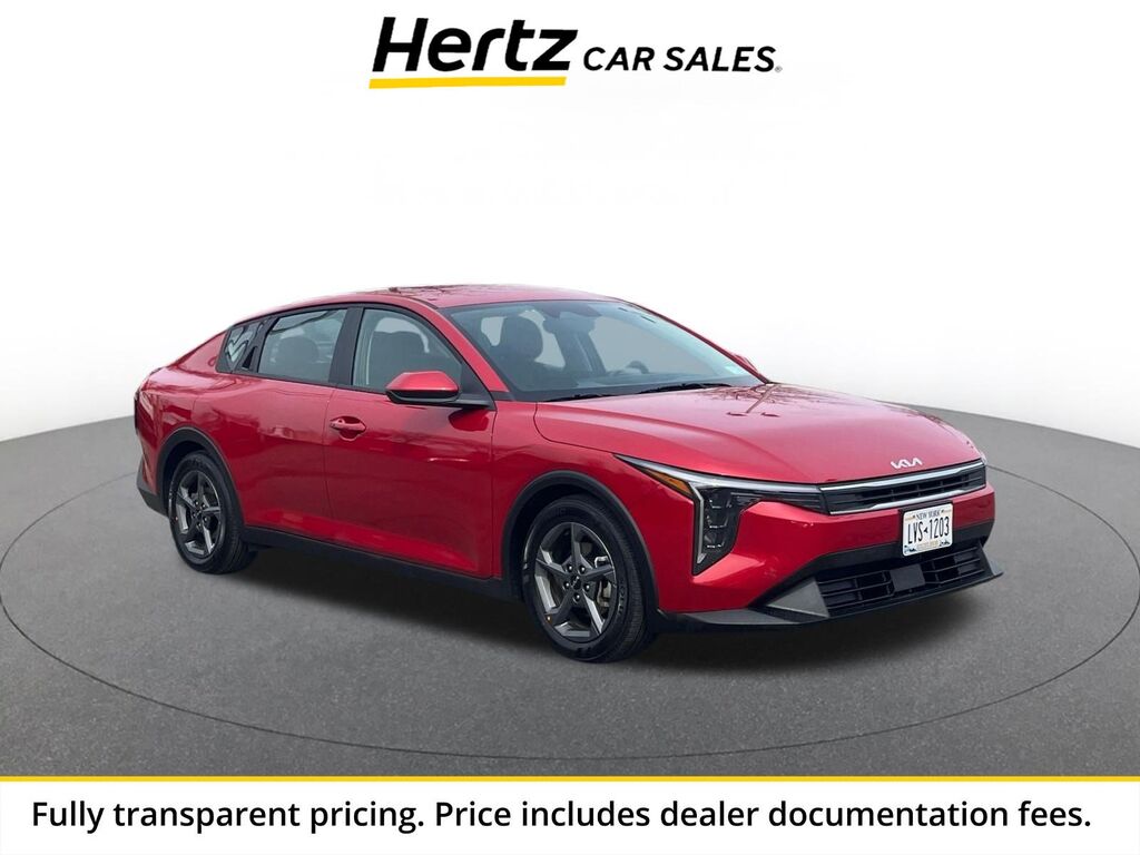 2025 Kia K4 LXS — photo 1 of 13