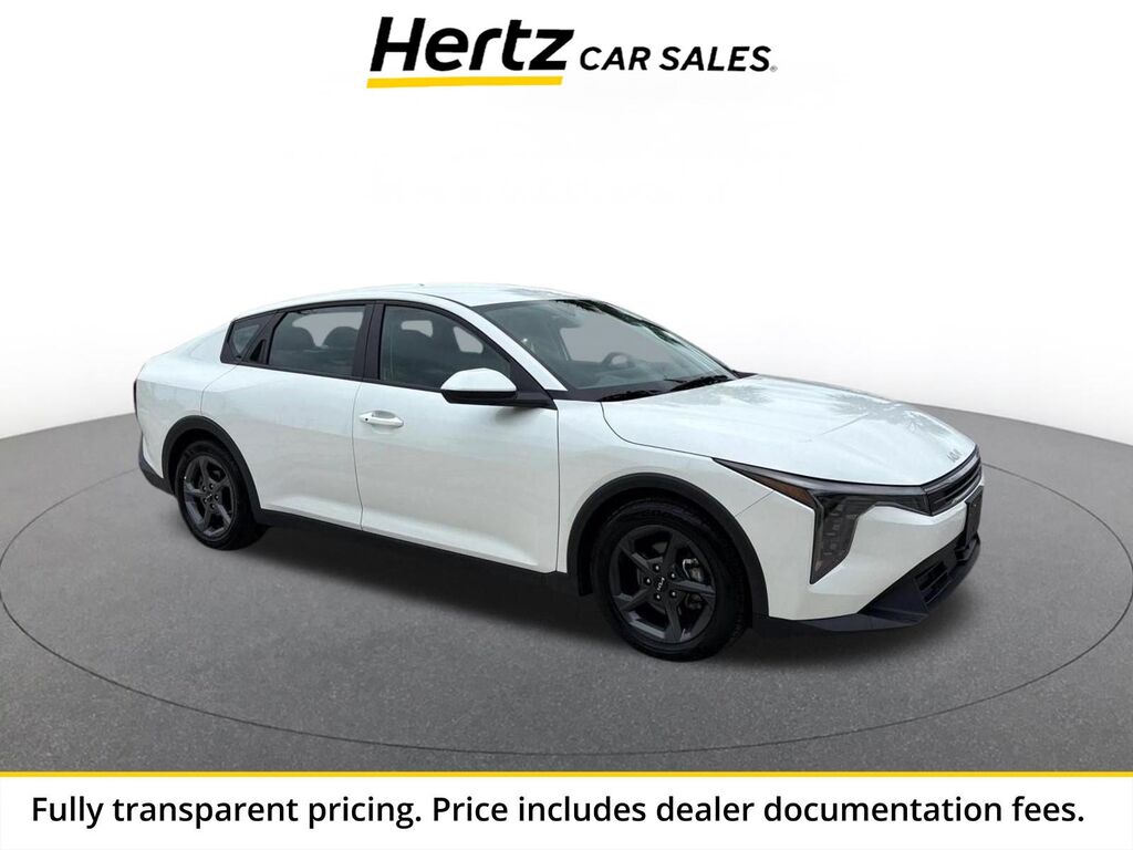 2025 Kia K4 LXS — photo 1 of 27