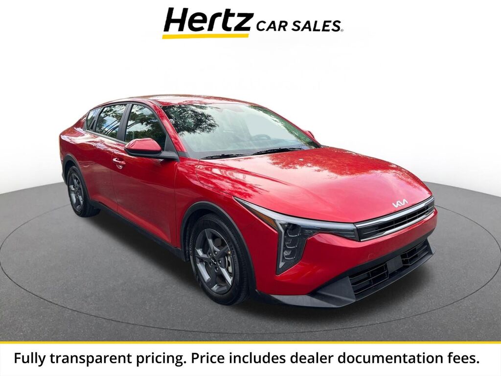 2025 Kia K4 LXS — photo 1 of 13