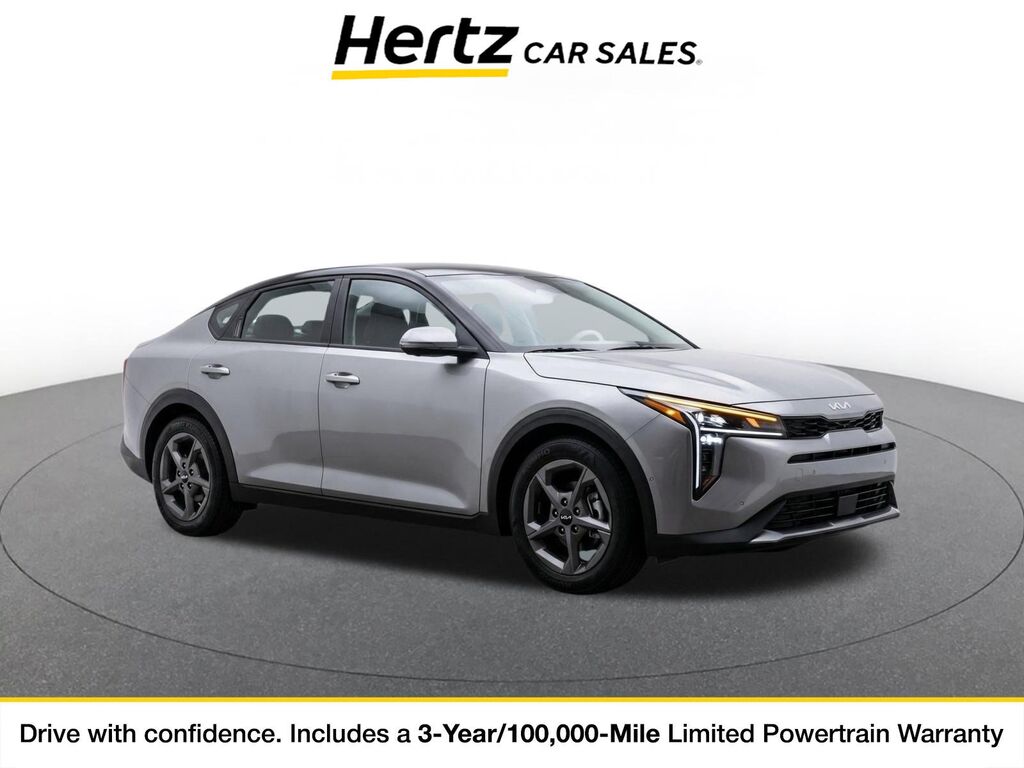 2026 Kia K4 LXS — photo 1 of 9