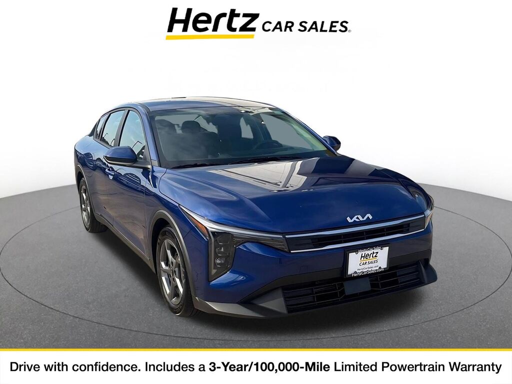 2026 Kia K4 LXS — photo 1 of 11