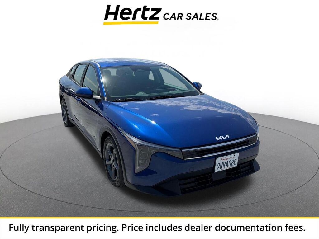 2026 Kia K4 LXS — photo 1 of 13