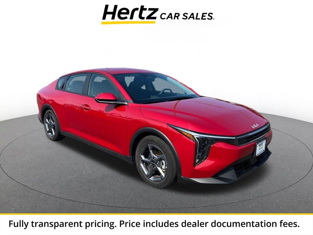 2026 Kia K4 LXS — photo 1 of 13