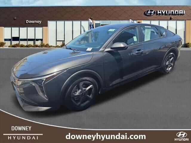 2025 Kia K4 LXS — photo 1 of 26