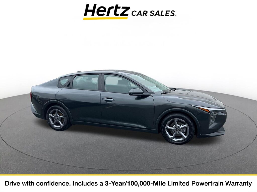 2025 Kia K4 LXS — photo 1 of 11