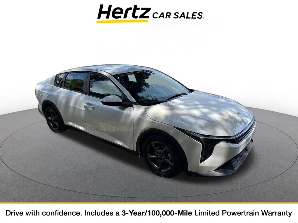 2025 Kia K4 LXS — photo 1 of 1