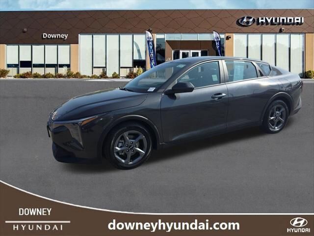 2025 Kia K4 LXS — photo 1 of 39