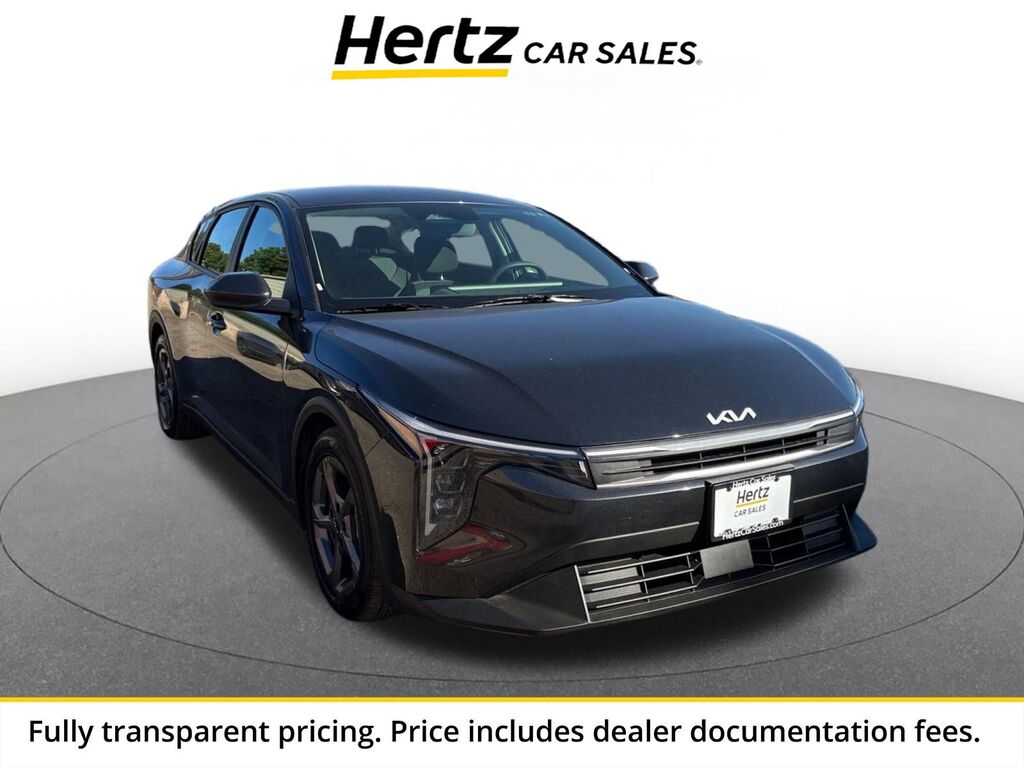 2025 Kia K4 LXS — photo 1 of 13