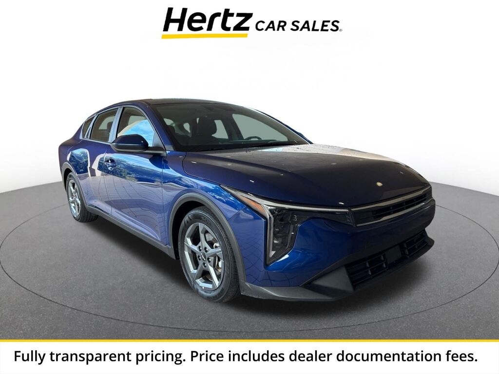 2025 Kia K4 LXS — photo 1 of 13