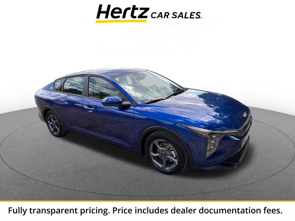 2025 Kia K4 LXS — photo 1 of 13