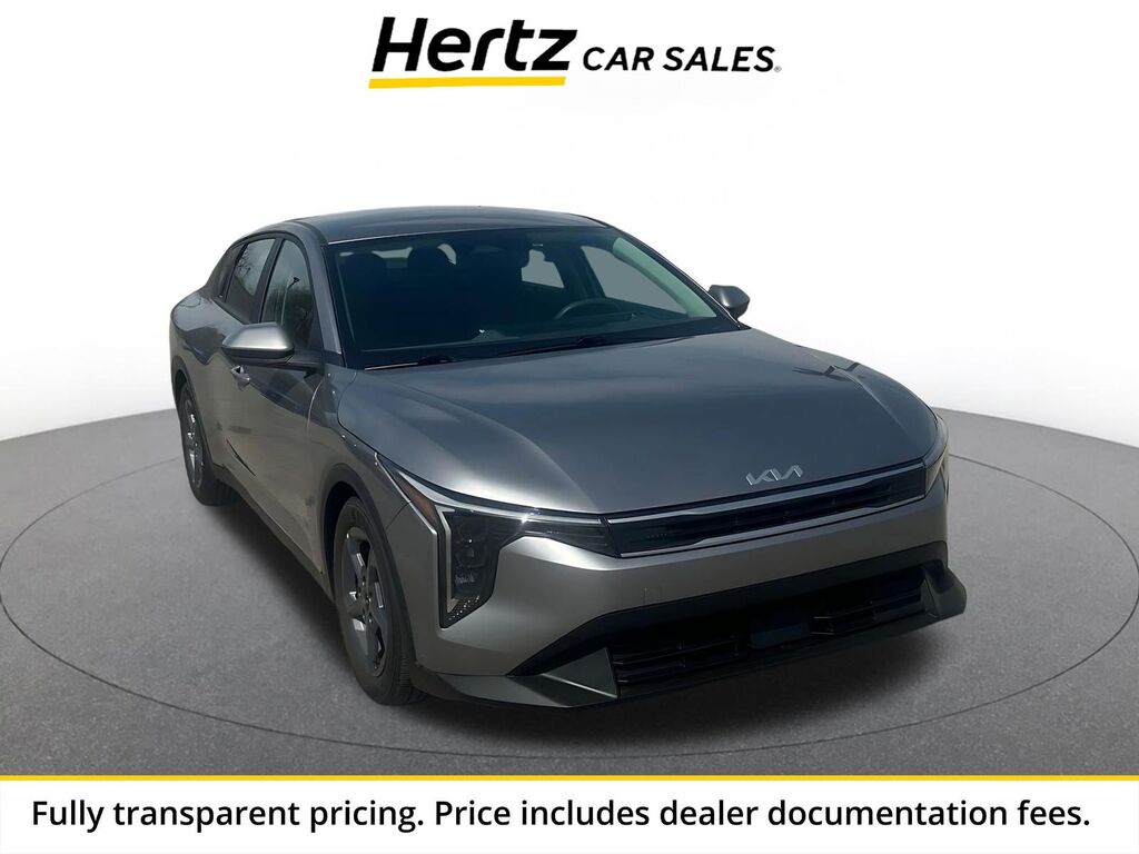 2025 Kia K4 LXS — photo 1 of 13