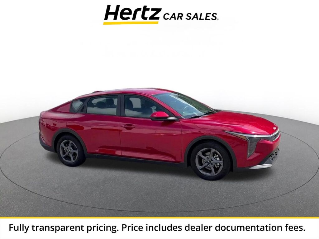 2025 Kia K4 LXS — photo 1 of 13
