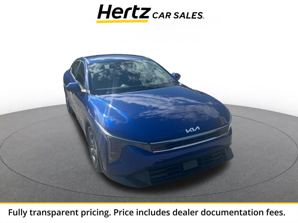 2025 Kia K4 LXS — photo 1 of 13