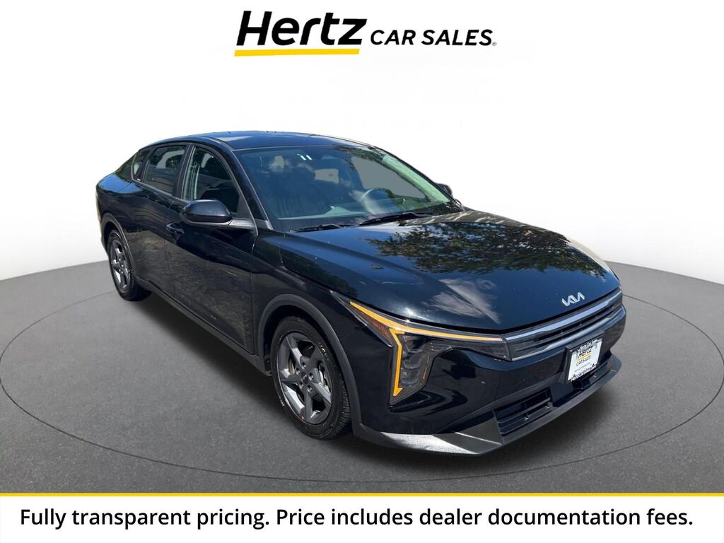 2025 Kia K4 LXS — photo 1 of 14