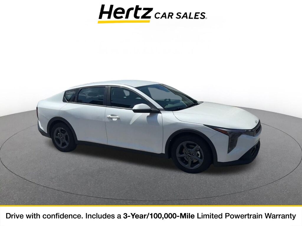 2026 Kia K4 LXS — photo 1 of 11