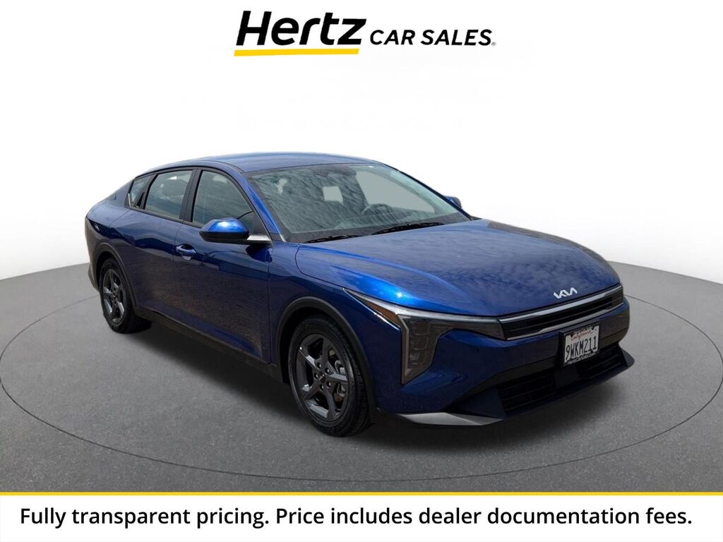 2026 Kia K4 LXS — photo 1 of 13
