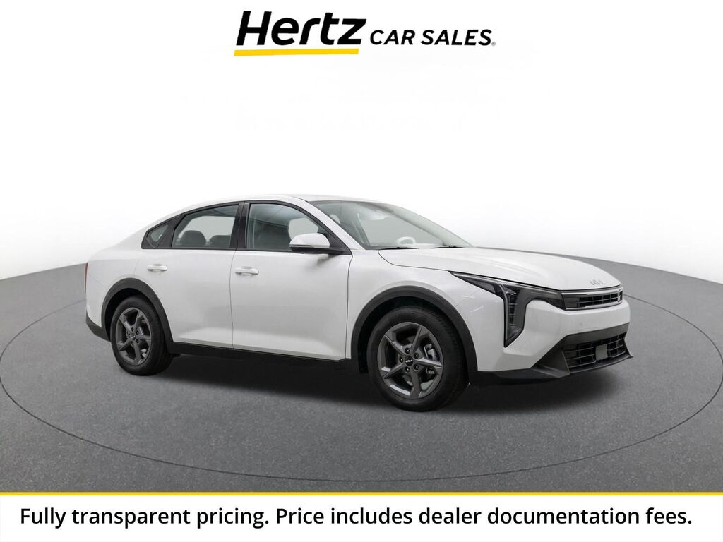 2026 Kia K4 LXS — photo 1 of 27