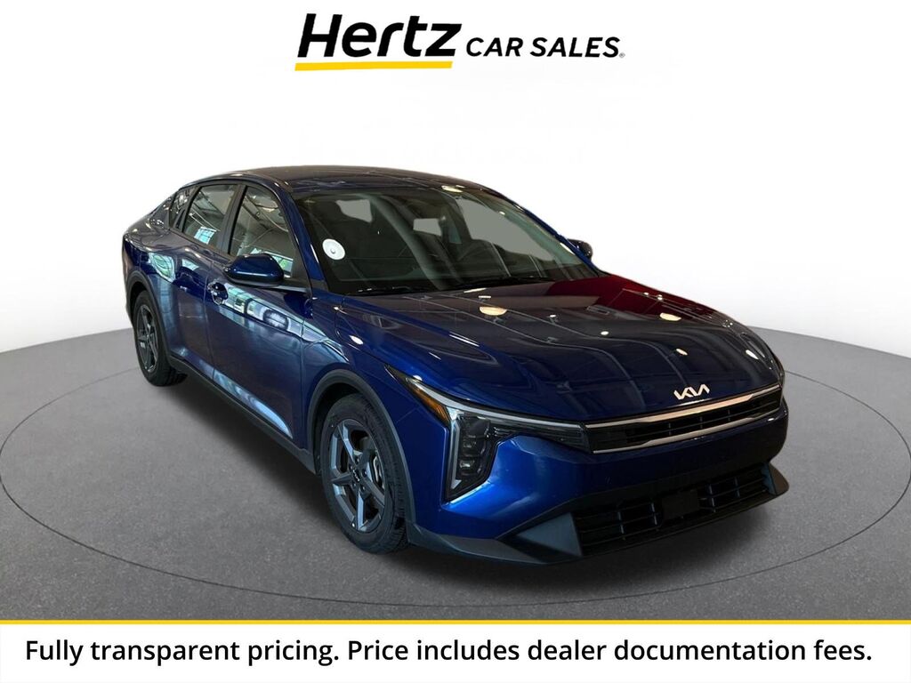 2025 Kia K4 LXS — photo 1 of 13