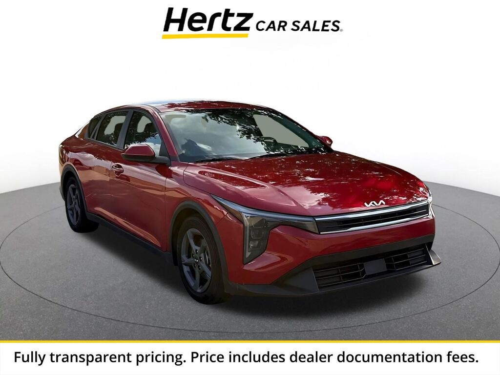 2025 Kia K4 LXS — photo 1 of 13