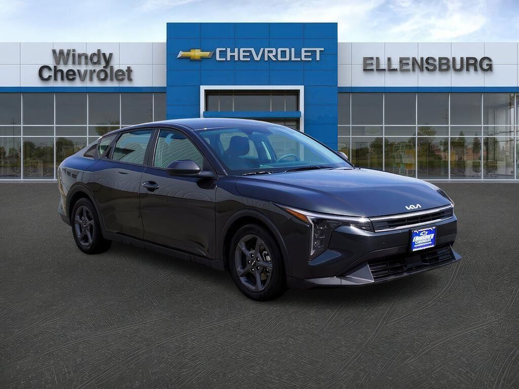 2025 Kia K4 LXS — photo 1 of 78