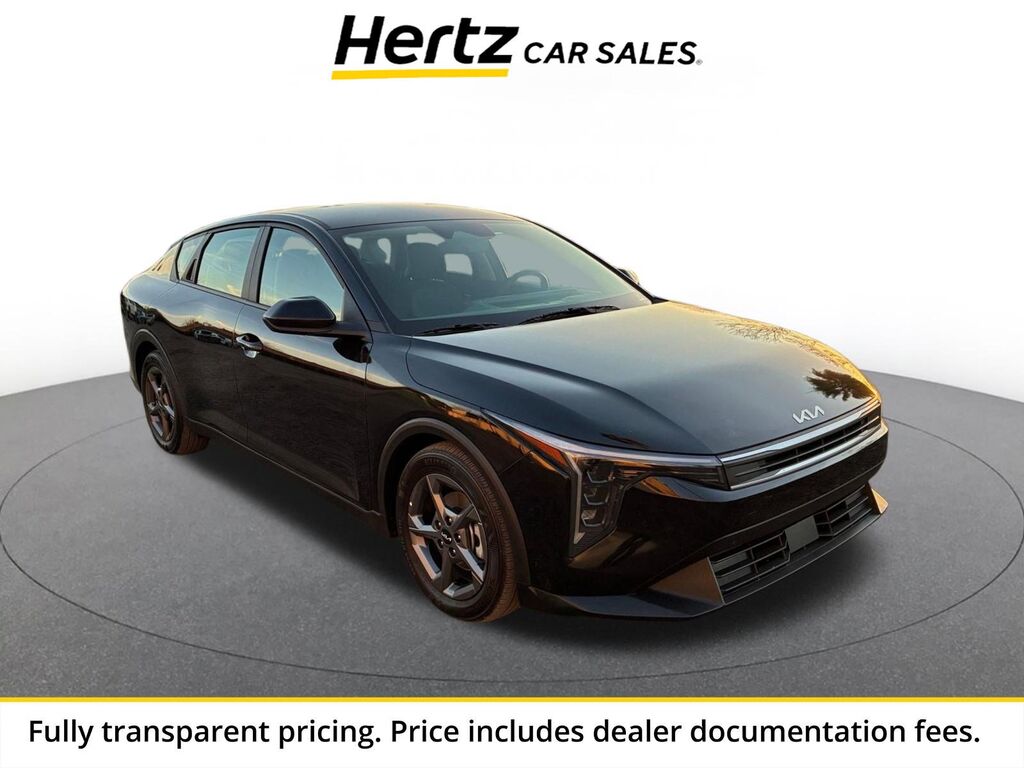 2025 Kia K4 LXS — photo 1 of 13