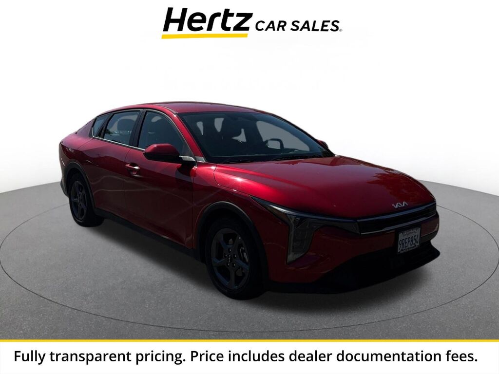 2025 Kia K4 LXS — photo 1 of 13