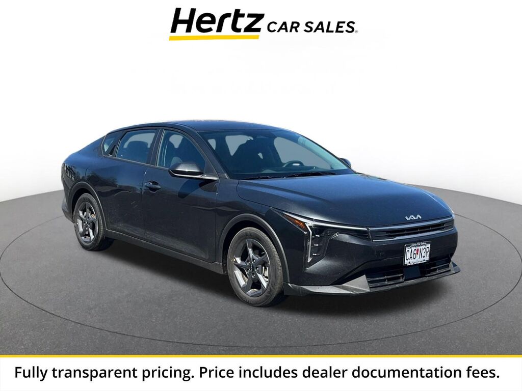 2025 Kia K4 LXS — photo 1 of 13