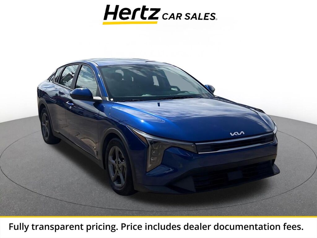 2025 Kia K4 LXS — photo 1 of 13