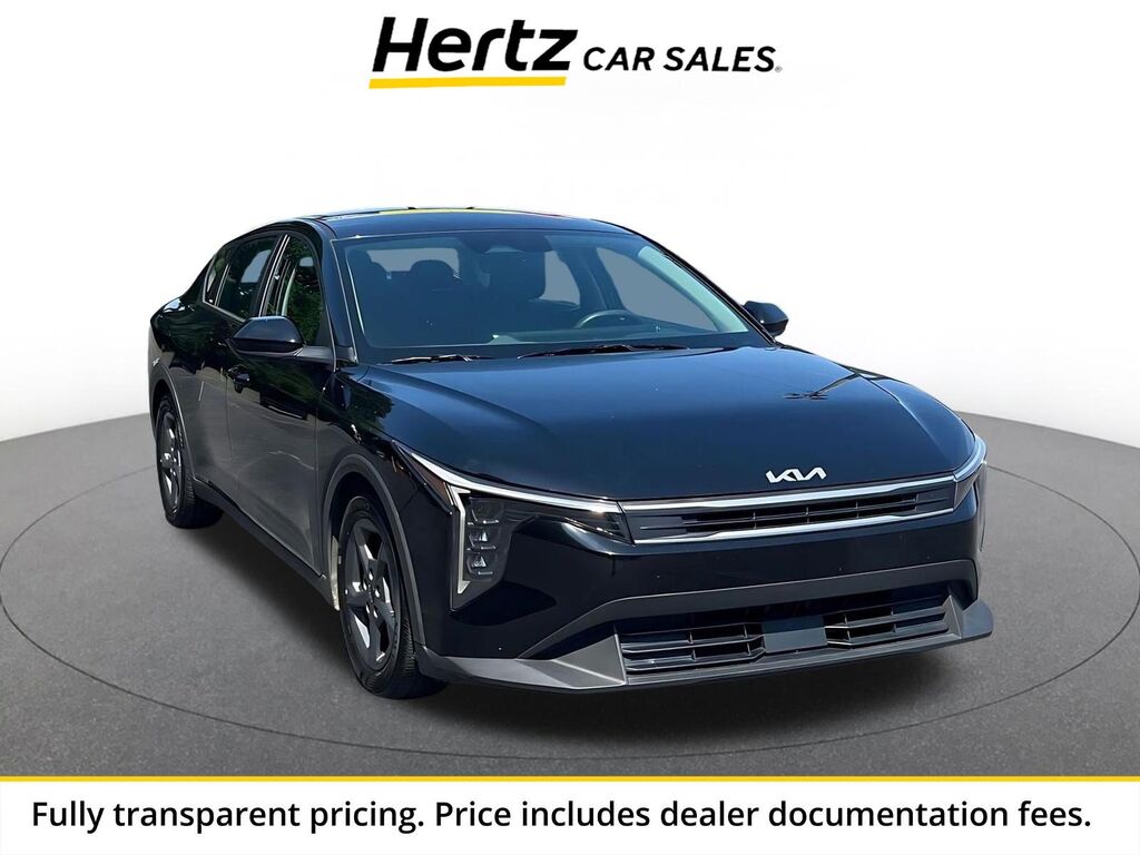 2025 Kia K4 LXS — photo 1 of 14