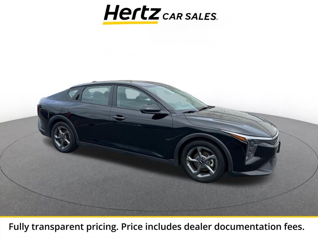 2025 Kia K4 LXS — photo 1 of 13