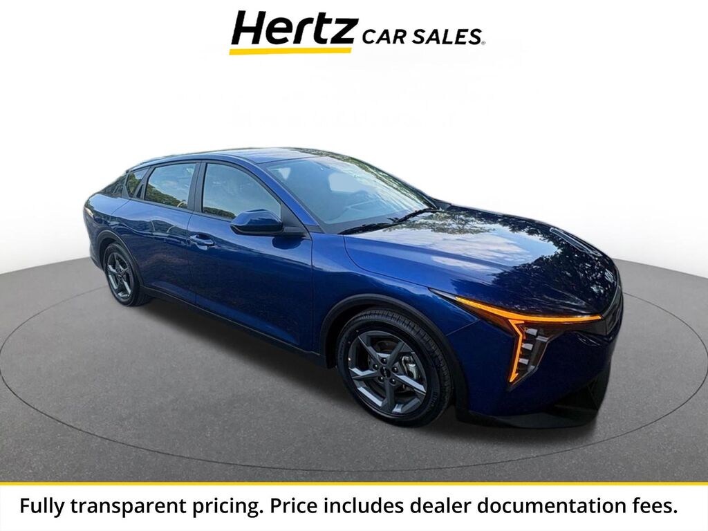 2025 Kia K4 LXS — photo 1 of 13