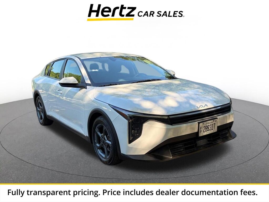 2025 Kia K4 LXS — photo 1 of 13