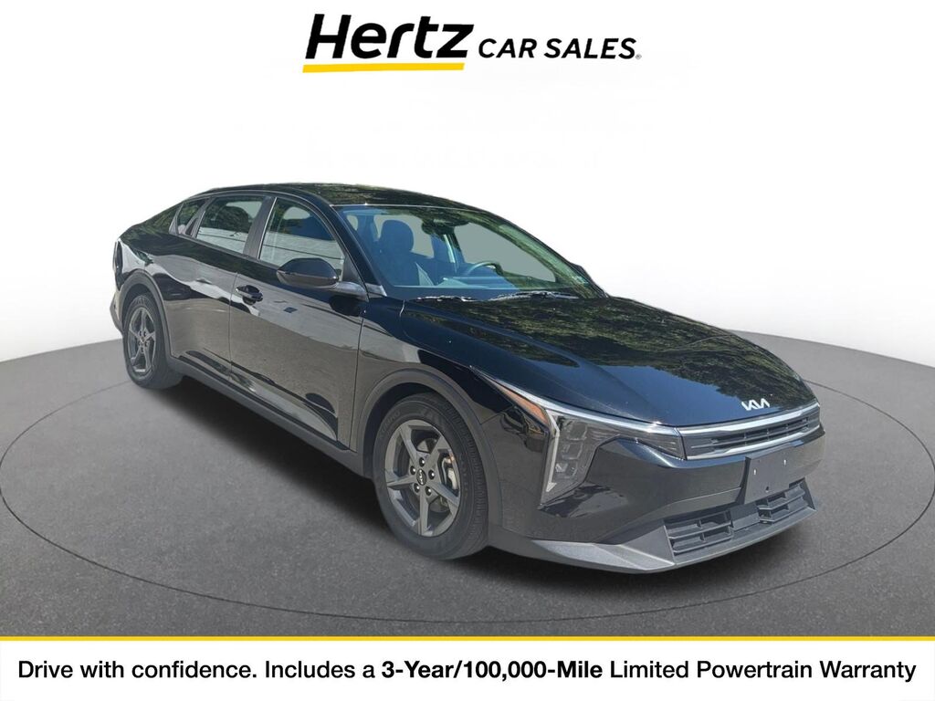 2025 Kia K4 LXS — photo 1 of 11