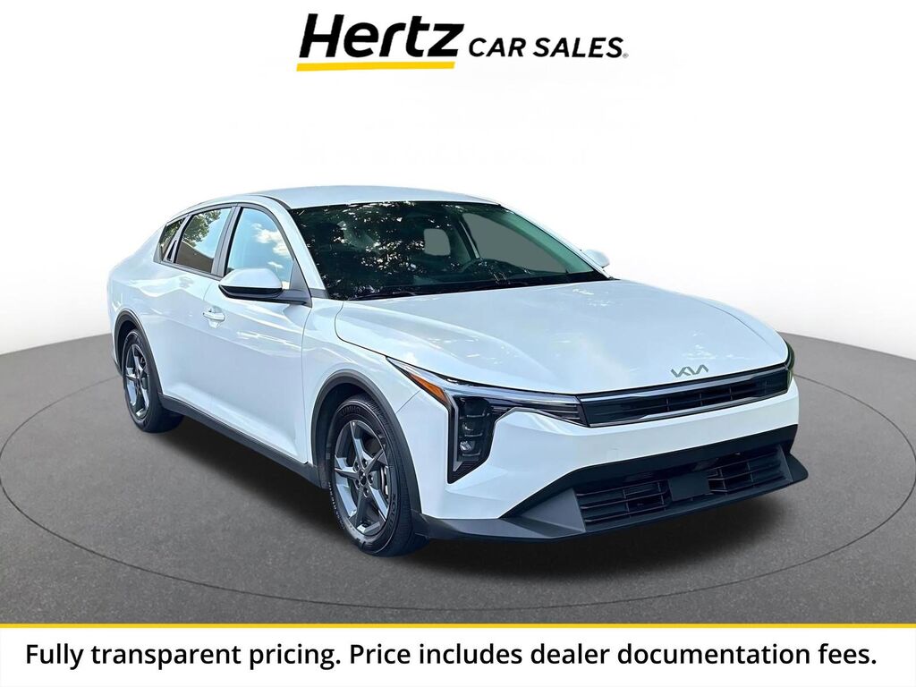 2026 Kia K4 LXS — photo 1 of 13