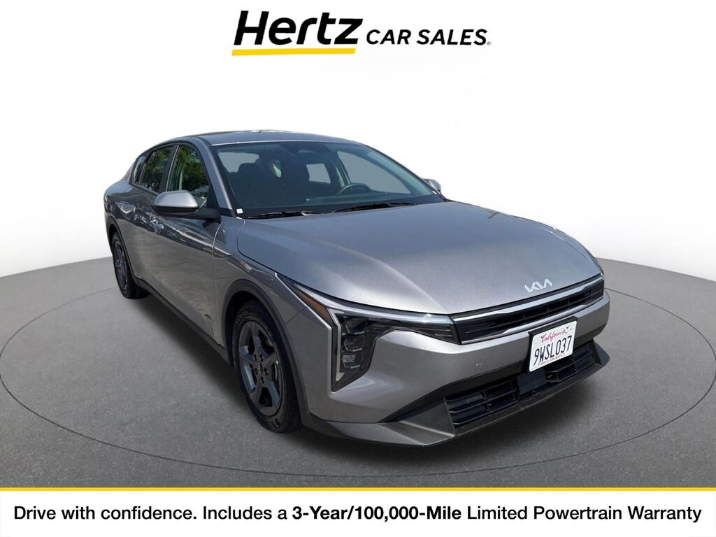 2026 Kia K4 LXS — photo 1 of 11
