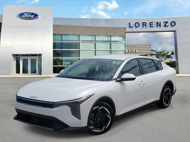 2025 Kia K4 EX — photo 1 of 40