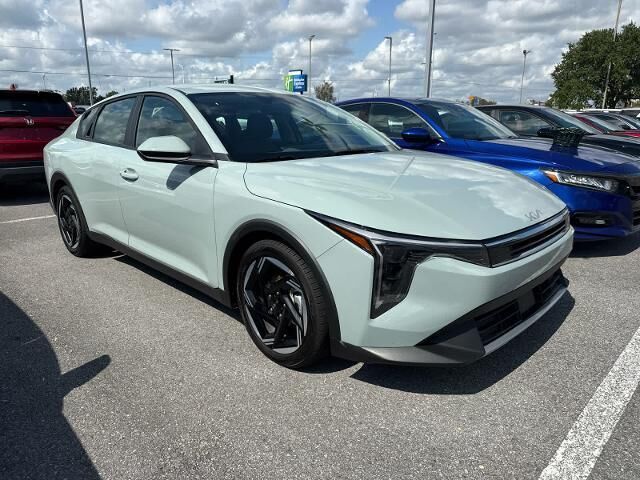 2025 Kia K4 EX