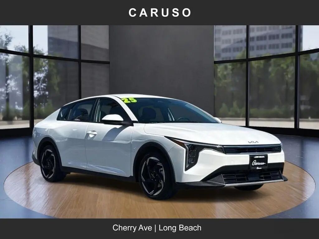 2025 Kia K4 EX — photo 1 of 27