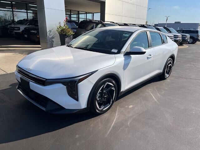 2025 Kia K4 EX