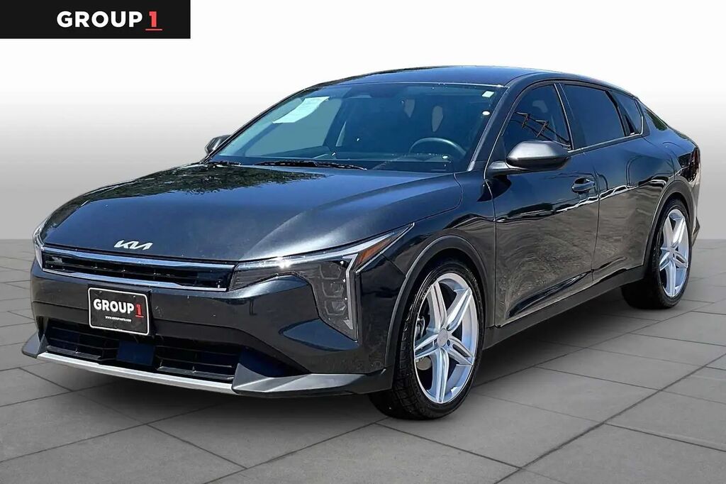 2025 Kia K4 EX — photo 1 of 12