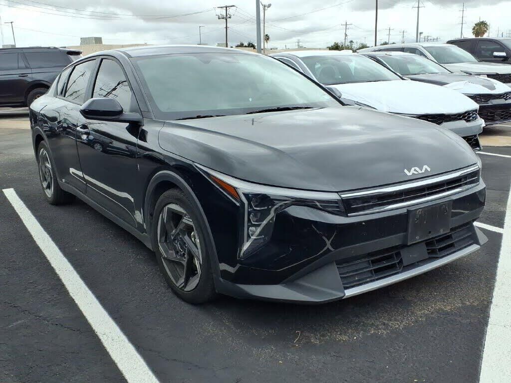 2025 Kia K4 EX — photo 1 of 1