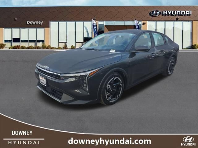 2025 Kia K4 EX — photo 1 of 13
