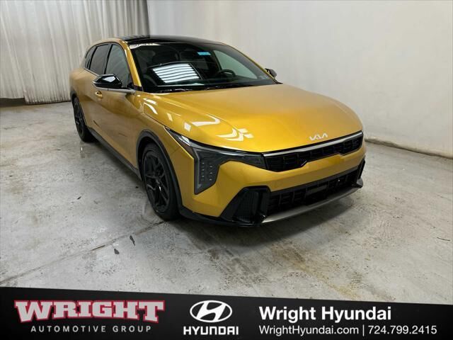 2026 Kia K4 Hatchback GT-Line Turbo — photo 1 of 13