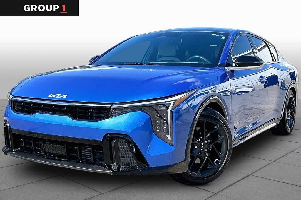 2025 Kia K4 GT-Line Turbo — photo 1 of 1