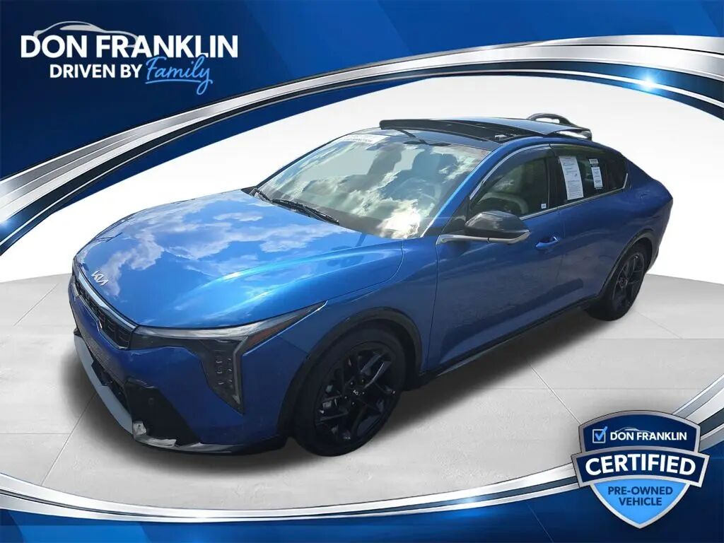 2025 Kia K4 GT-Line Turbo — photo 1 of 17