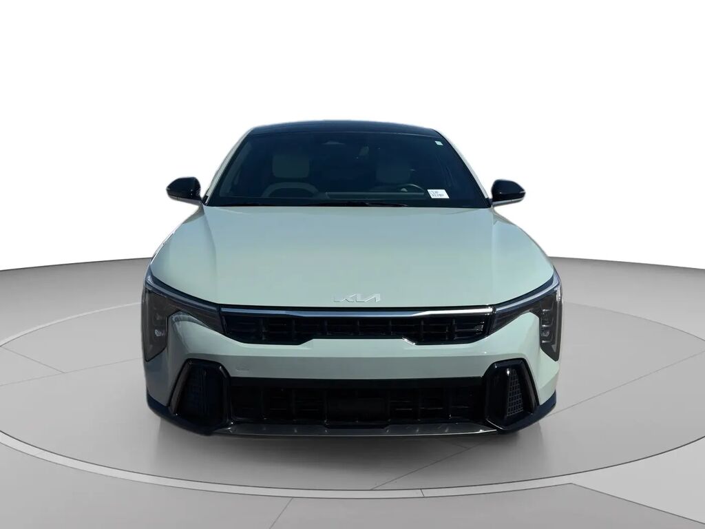 2025 Kia K4 GT-Line — photo 1 of 32