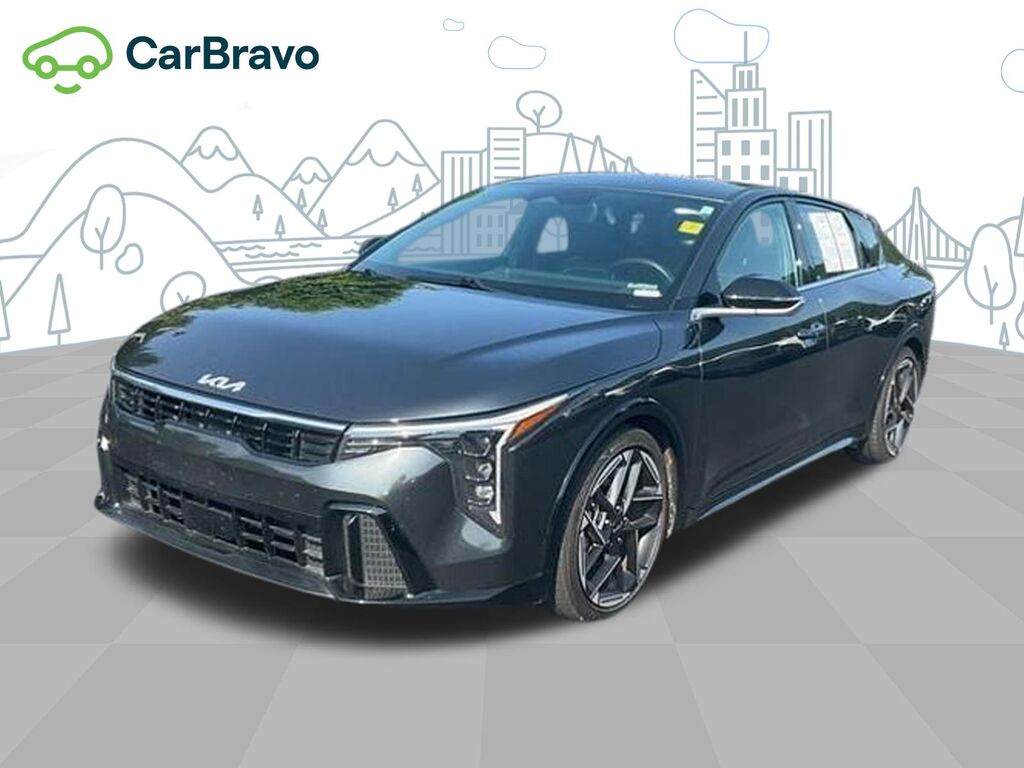 2025 Kia K4 GT-Line — photo 1 of 7