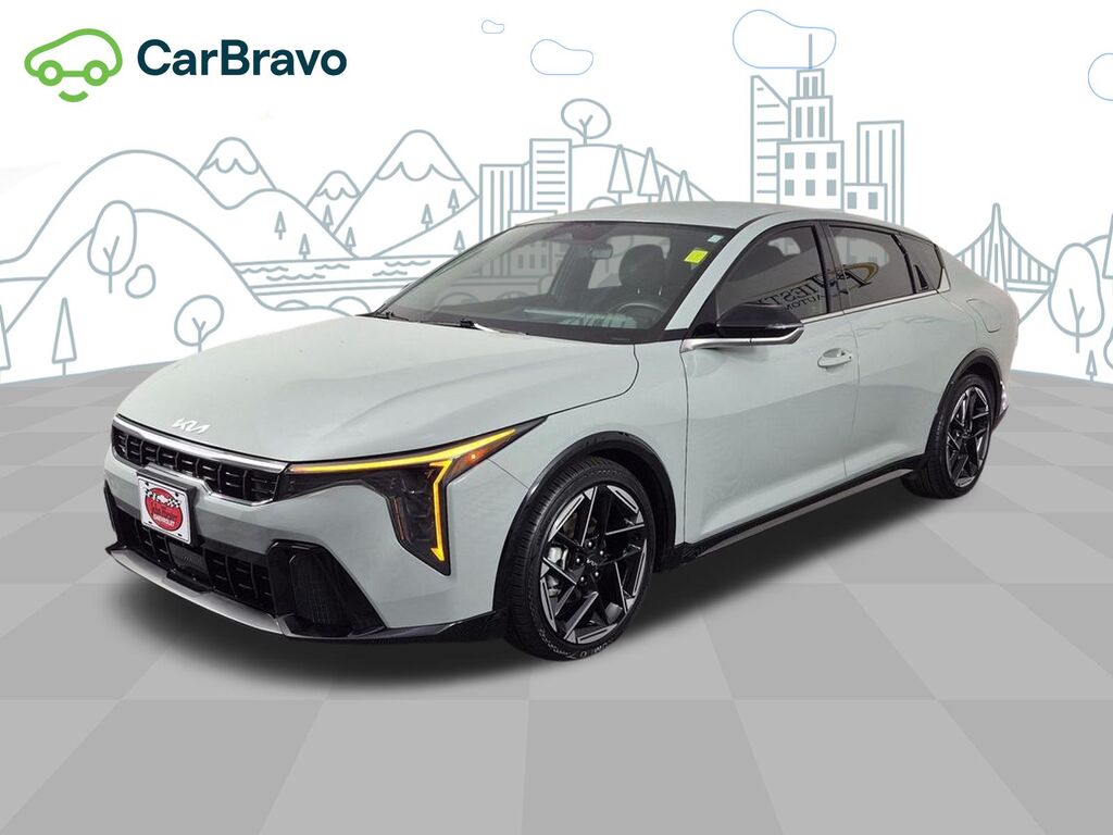 2025 Kia K4 GT-Line — photo 1 of 6