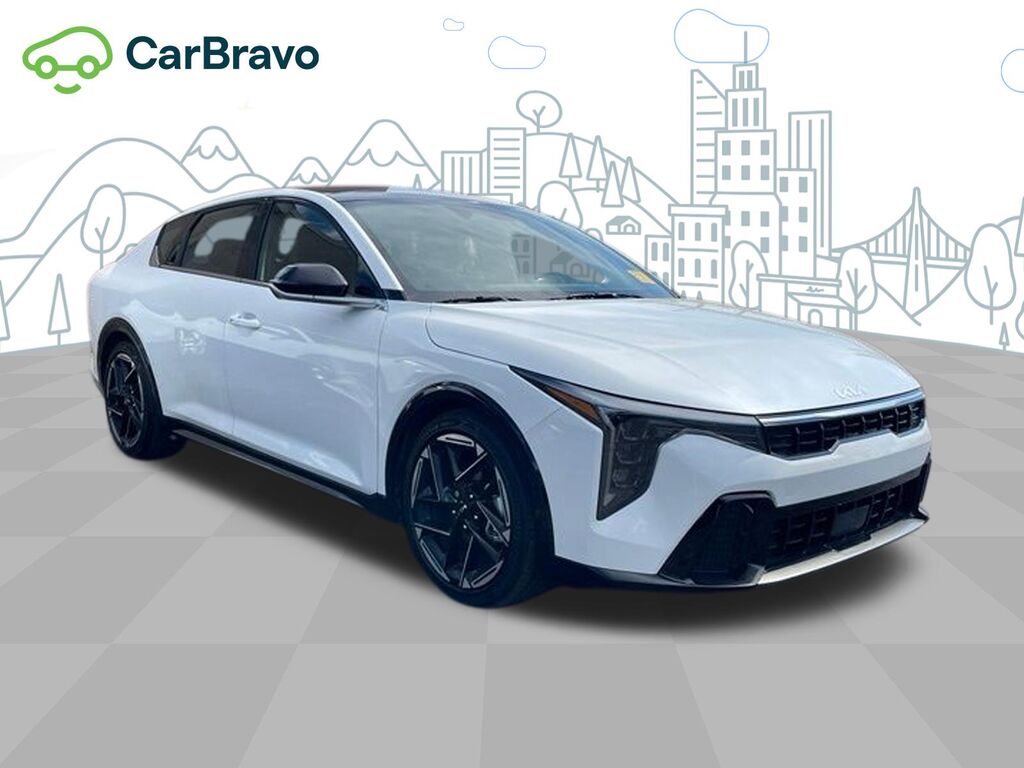 2025 Kia K4 GT-Line — photo 1 of 6